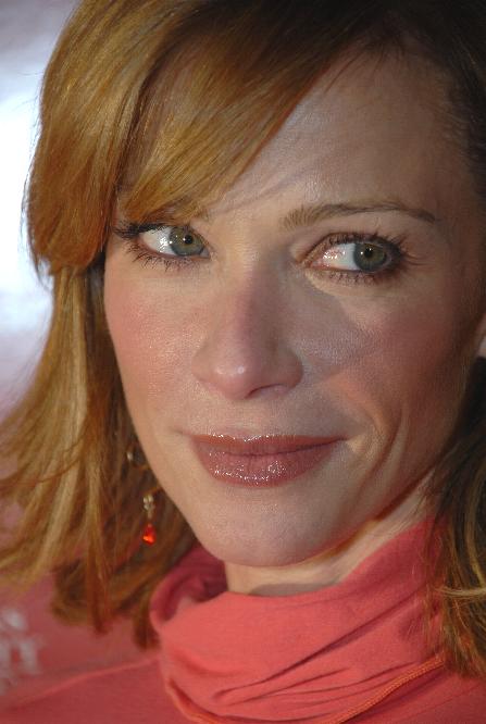Lauren Holly Body measurements, height, weight,Body shape 