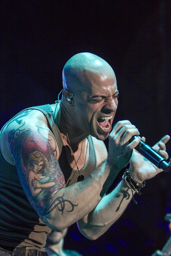 Chris Daughtry Weight Height Ethnicity Hair Color Eye Color