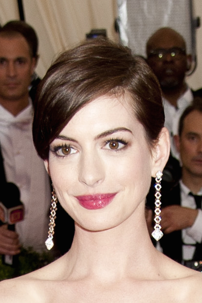 Anne Hathaway Weight Height Measurements Bra Size Ethnicity