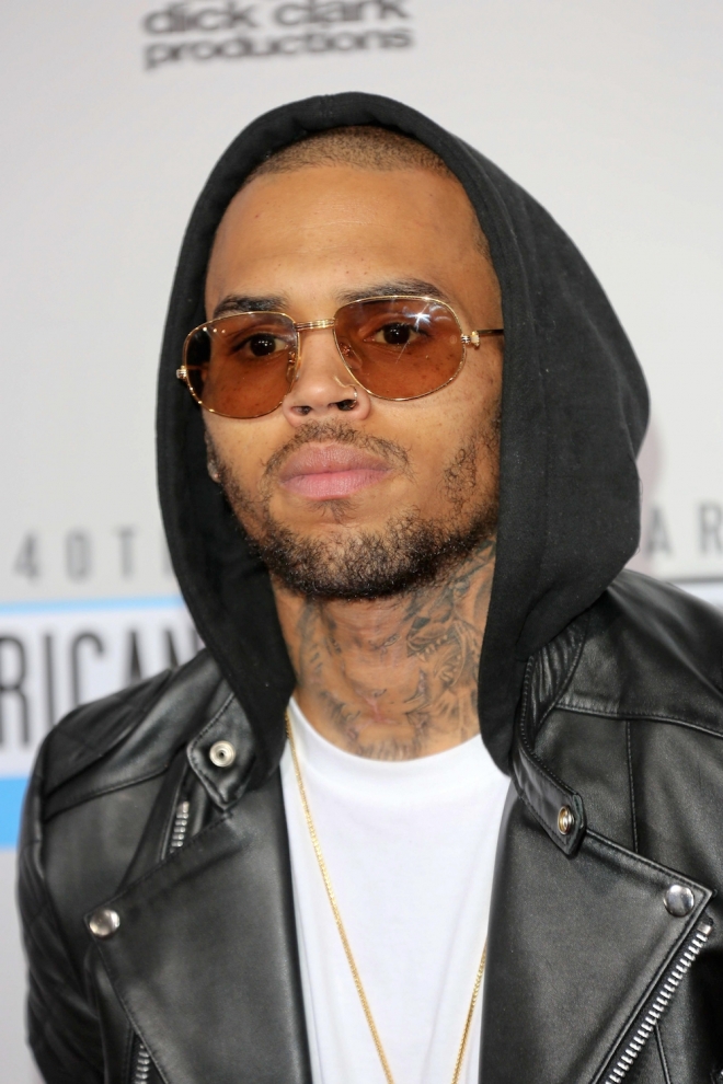 Chris Brown Net Worth Weight Height Ethnicity Shoe Size