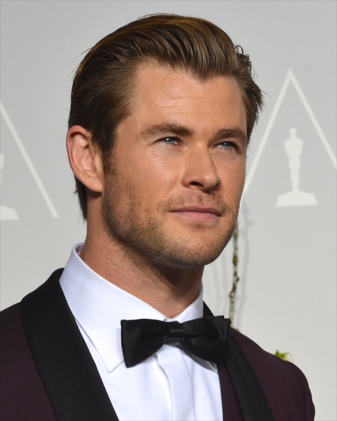 Chris Hemsworth Weight Height Ethnicity Hair Color Eye Color