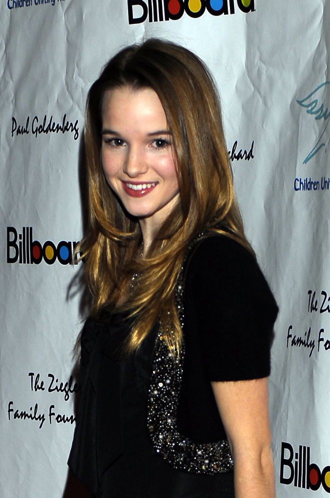 Kay Panabaker Weight Height Ethnicity Hair Color Shoe Size