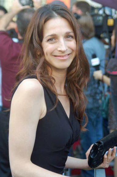 Marin Hinkle Weight Height Ethnicity Hair Color Shoe Size