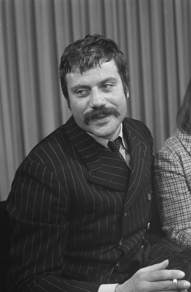 Oliver Reed Weight Height Ethnicity Hair Color Eye Color