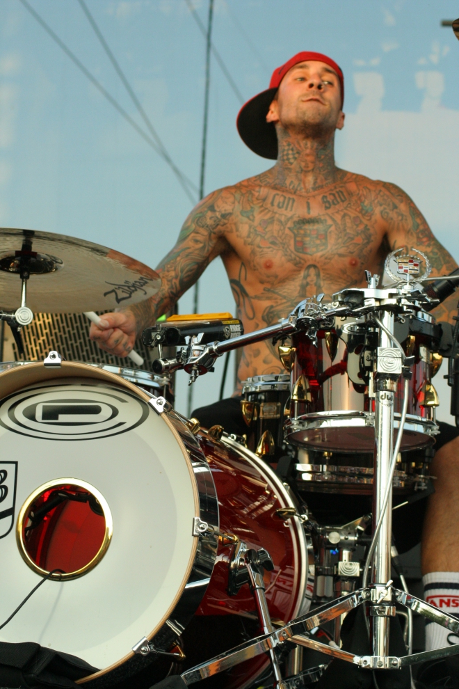 Travis Barker Weight Height Ethnicity Hair Color Eye Color