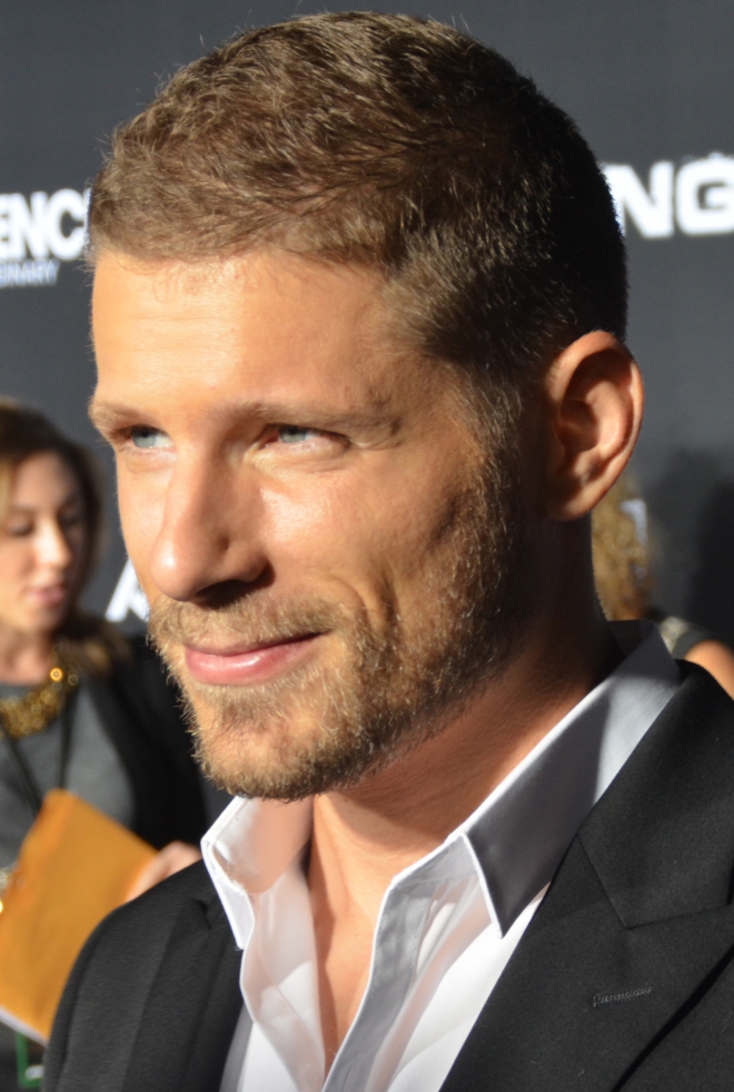 Matt Lauria Weight Height Hair Color Eye Color Body Stats